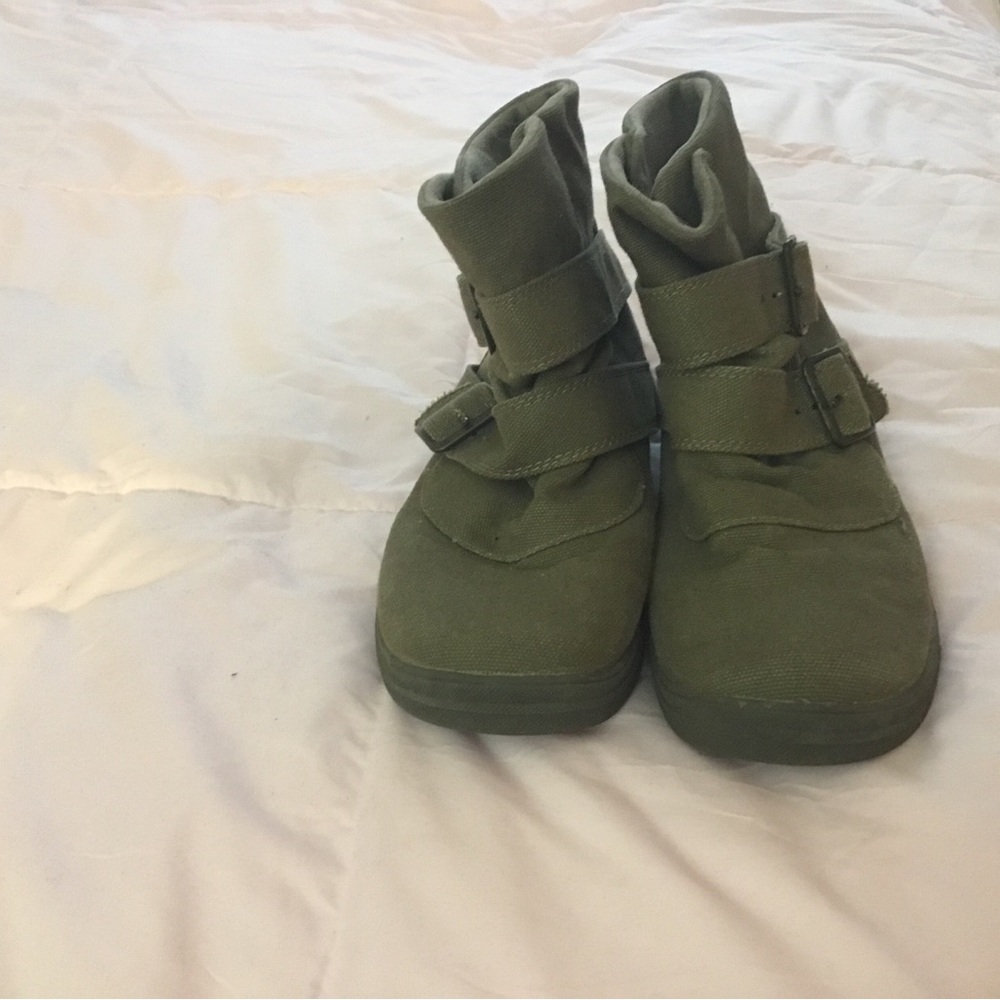 Ankle boots